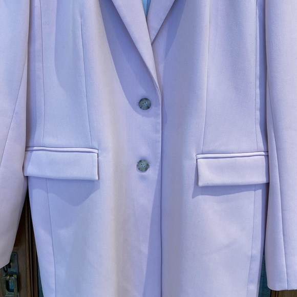 Light pink blazer, thigh length, size large - Picture 3 of 8